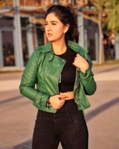 Ashnoor Kaur Instagram - If your dreams don’t scare you, they are too small💚 #AimHigh