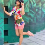 Ashnoor Kaur Instagram - Life is a work of art, make yours colourful... Use the whole box of colours, paint the sky in pretty shades of summers💗 #AshnoorWrites