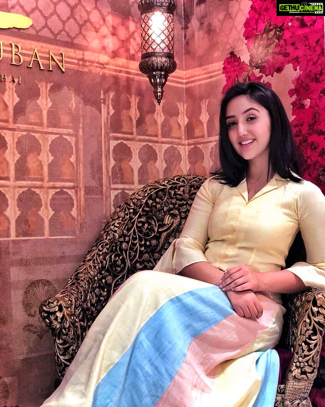 Ashnoor Kaur Instagram - Let’s make this day more special, by burning to death the negativity in us❤️ . Happy Dussehra!