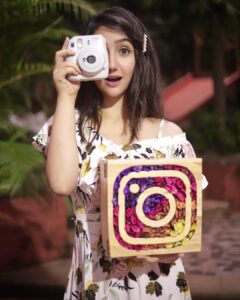 Ashnoor Kaur Instagram - Pictures pictures pictures!!!😉
And insta insta insta- A platform I get to interact with you all❤️

And now is a moment to celebrate because #IGturns10 congratulations and thank you @instagram for sending across this cute box❤️
