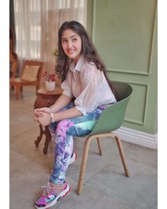 Ashnoor Kaur Instagram - Be the peace you crave for in this chaotic world💗