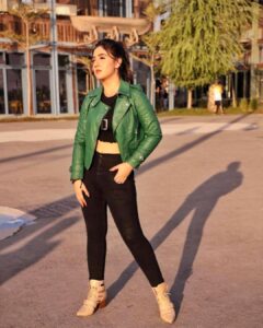 Ashnoor Kaur Instagram - If your dreams don’t scare you, they are too small💚 #AimHigh