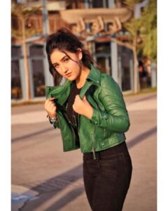 Ashnoor Kaur Instagram - If your dreams don’t scare you, they are too small💚 #AimHigh