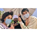 Ashnoor Kaur Instagram - A few #BehindTheScenes memories from our shoot in Dubai😊❤️ (Swipe till the end, or else you’ll regret missing the last picture😛) . It was lovely working with you @randeepraii and we had great funnnn @ramjigulatiofficial @kauravneet79 🥳 #bts #behindthescenes #memories #manasakdahai