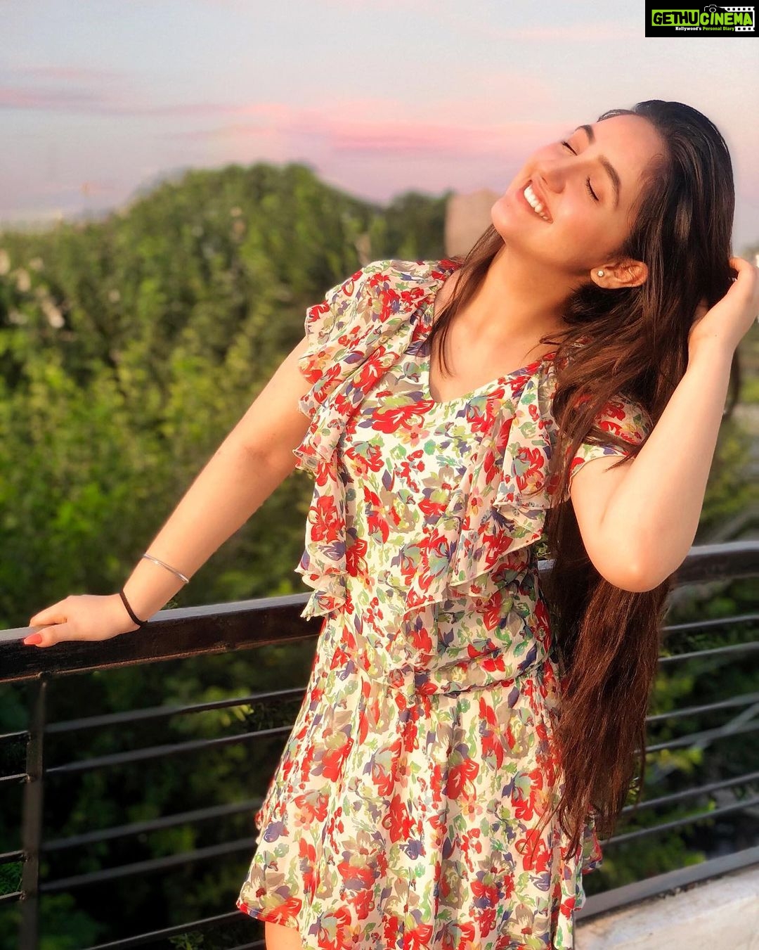 Ashnoor Kaur Instagram - Forever the girl who gets excited when _________💗 (Complete the sentence😁)