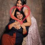 Ashnoor Kaur Instagram - I am so pampered and cared for, thanks to the amazing woman in my life, my mom! Not only does she ensure that all my needs are met, but she’s also a friend to me. I can pour my heart to her. All this time I didn’t notice the amount of daily stress she goes through and I never realised that stress could take a toll on a woman’s heart health. This World Heart Day is dedicated to her, I’m putting her first and I promise to care for her heart health. What about you? Share a picture of that amazing woman in your life, drawing a heart around her, just like I have and tell me your story tagging @SaffolaLife #CareForHerHeart #SaffolaLife #WorldHeartDay