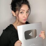 Ashnoor Kaur Instagram - Silver button in sucha short span of time! This isn’t mine, it’s ours❤️ 1L subs happened quite some time ago, and got this silver button 10 days ago, hahaha yes this was in the mystery box👅❤️ @YouTube @youtubeindia
