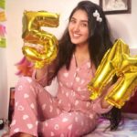 Ashnoor Kaur Instagram - We are now a FAMILY OF 5M!!!💗 Thank you so much for the immense love and support you guys have given me throughout my journey! All my lovely fans, or I should rather say my extended family, I couldn’t have done any of it without you all🤗 May we keep growing stronger, many things awaiting us ahead☺️ . . Wearing @pankhclothing 📸 @kauravneet79