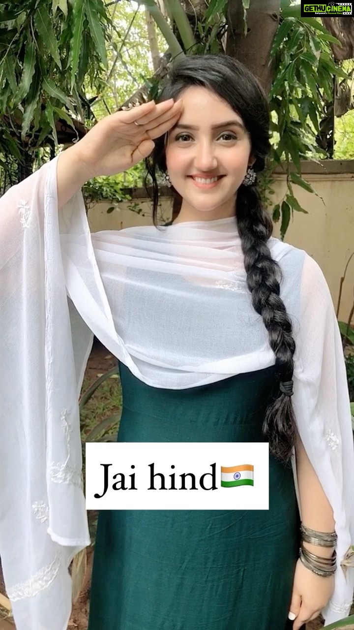 Ashnoor Kaur Instagram - Mehfooz rahe teri aan sada🇮🇳 Jai Hind!!! #ProudIndian #HappyIndependanceDay ❤️