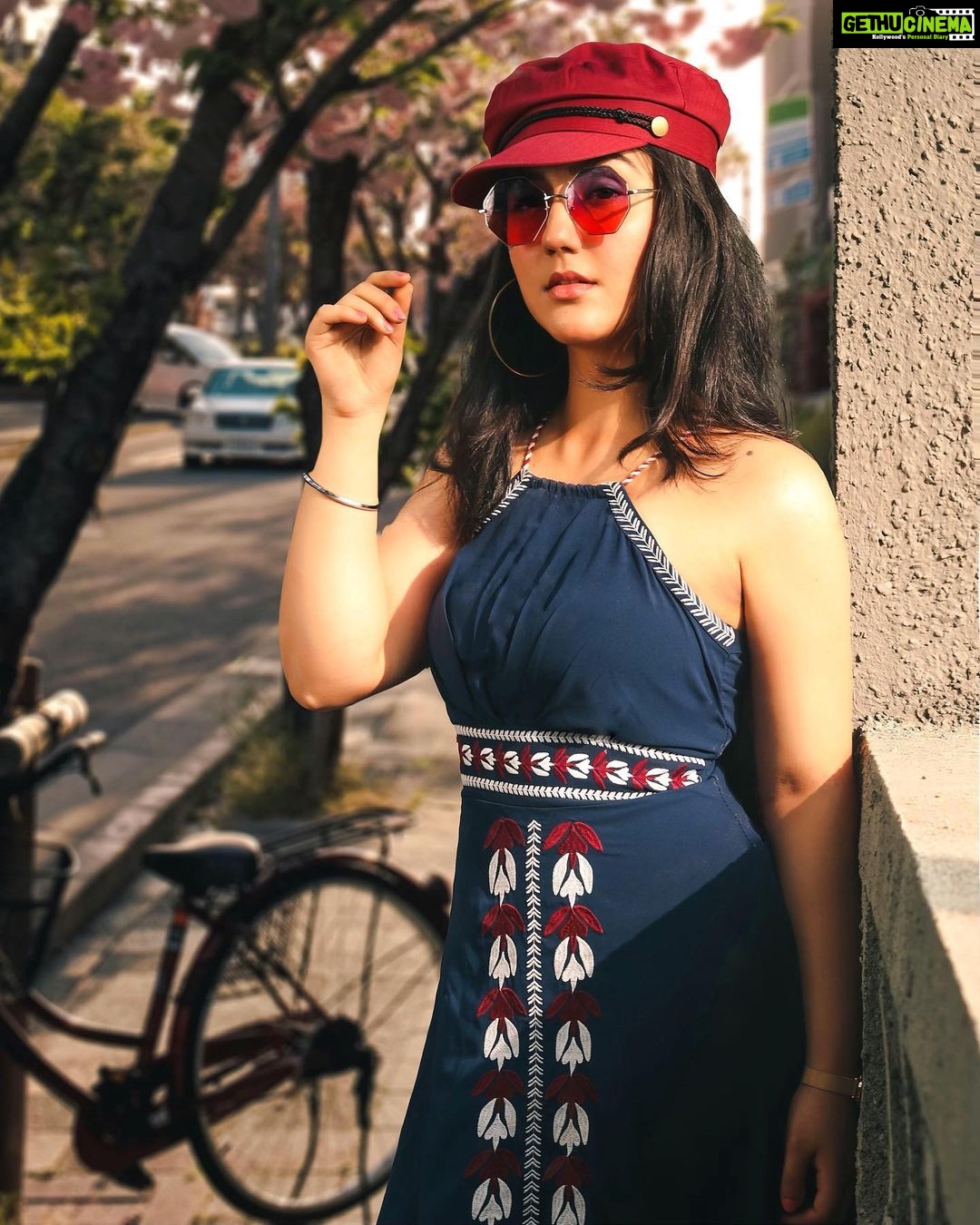 Ashnoor Kaur Instagram - We grow fearlessly, when we do things we fear!!! . Issa #ThrowbackThursday post♥️💁🏻♀️ #GoodOldDays #FreeTimes #Outdoors 📷 @kellansworld Wearing @a.la.modebyakanksha