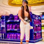 Ashnoor Kaur Instagram - Main chali, main chaliiiiiiii💃🏻😁 . . Bom✈️Dubai #WhatIWore #AirportLook #DubaiDiaries Wearing @pankhclothing Face mask @mony.lal Black backpack @ssunnychoppra 👅 📸 @smileplease_25