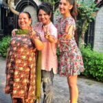 Ashnoor Kaur Instagram - Left to right, descending order of generation and ascending order of height🤪 #ThreeGenerations #NaniMumma #Mom #Me . #Punjab #MyHome #GoldenHour #FamilyTime