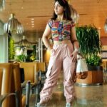 Ashnoor Kaur Instagram - She’s of the kind with sparkles in her eyes, tryna have a heart of gold along with a stardust soul💗 . . #AirportLook #WhatIWore #AboutYesterday #TravelDiaries
