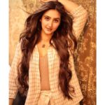 Ashnoor Kaur Instagram - Let the hair do the talking😉❤️ . Because when a girl gets a hair transformation, it’s because she plans to evolve herself!!! #NewHair #NewMe #LovingIt . . Thank you @vikas_marwah_hairsalon I’m loving it🥰 Wearing @closet.hues 📸 @smileplease_25
