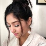 Ashnoor Kaur Instagram - Don’t bend your head, hold it high... And look at the world, straight in the eye🖤 . . #beconfident #beyouself #selfmotivation #whiteeyeliner #🤍