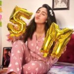 Ashnoor Kaur Instagram - We are now a FAMILY OF 5M!!!💗 Thank you so much for the immense love and support you guys have given me throughout my journey! All my lovely fans, or I should rather say my extended family, I couldn’t have done any of it without you all🤗 May we keep growing stronger, many things awaiting us ahead☺️ . . Wearing @pankhclothing 📸 @kauravneet79