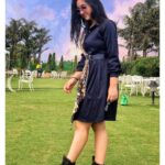 Ashnoor Kaur Instagram - Me realising:- 1) Monday is back #MondayBlues 2) Smiling coz who cares, it’s still gonna be the same boring lockdown day👅 #NoWorries And yes, #ILikeToStareAtGrass