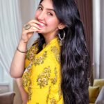 Ashnoor Kaur Instagram - Happy raksha bandan💛 . How did you celebrate it? I celebrated it digitally this time☺️ 1,2 or 3?
