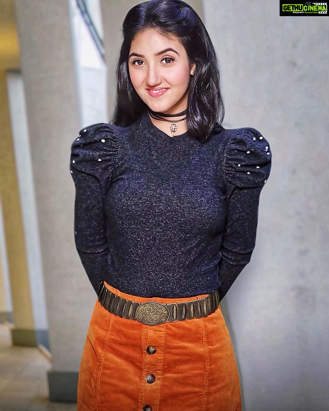 Ashnoor Kaur Instagram - Wherever life plants you, bloom with grace❤️🌼
