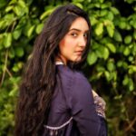 Ashnoor Kaur Instagram - Believe in magic, if it doesn’t happen... Create your own💛 . 1- Looking at the weekend coming near😍 2- Weekend💃🏻 3- Back to Monday blues!🥺 #EveryWeekStory #Weekend #MondayBlues 1,2 or 3??? Create Your Own Magic