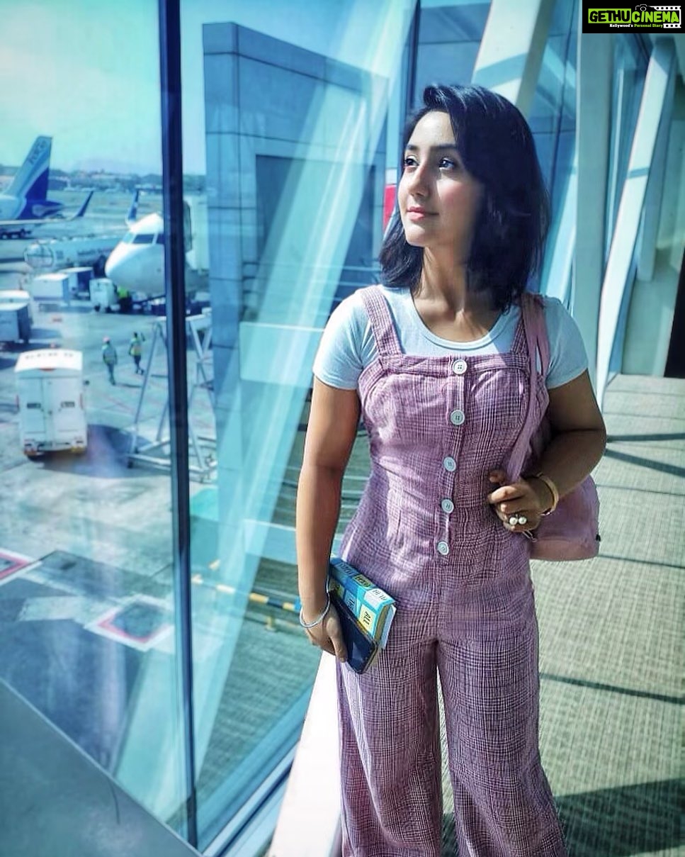 Ashnoor Kaur Instagram - Where did those travel days go?🥺 . #MissTravelling #ButTakingPrecautions #stayhome #staysafe #throwback
