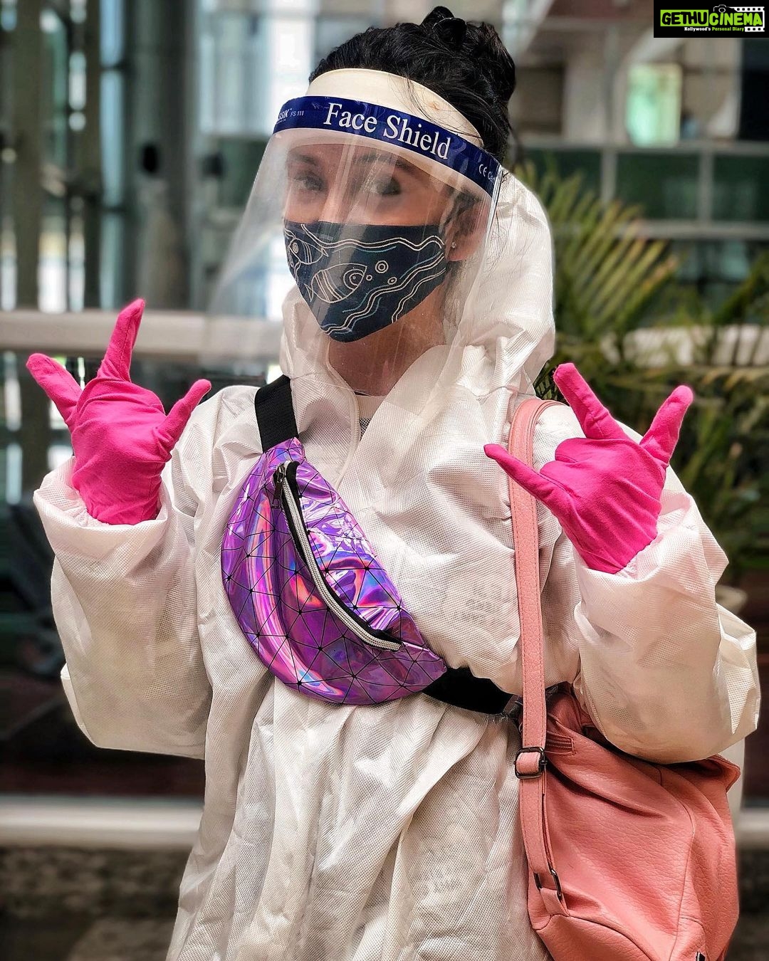 Ashnoor Kaur Instagram - The only #AirportLook you can have these days, but a tinch of colourful styling harms no one😉 . #WorkCalling so here I come, accepting the #NewNormal ♥️ #ppekit #staysafe #airportdiaries Mumbai Airport