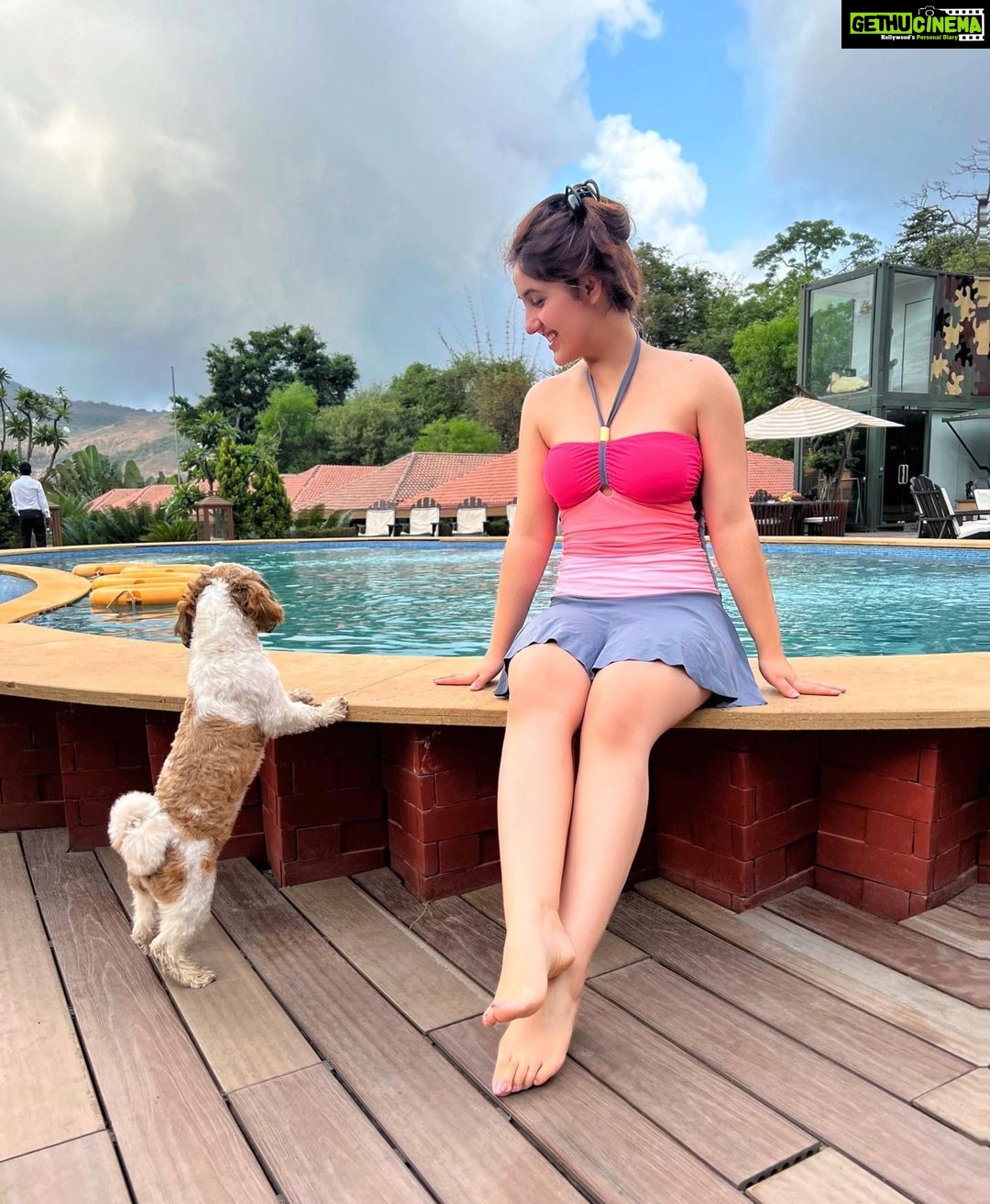 Ashnoor Kaur Instagram - Vacay🐬🤍✨ #WaterBaby . . . Wearing @angelcroshet_swimwear