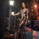 Ashnoor Kaur Instagram - Starry eyes sparklin’ up the darkest nights💫❤️ . #throwback