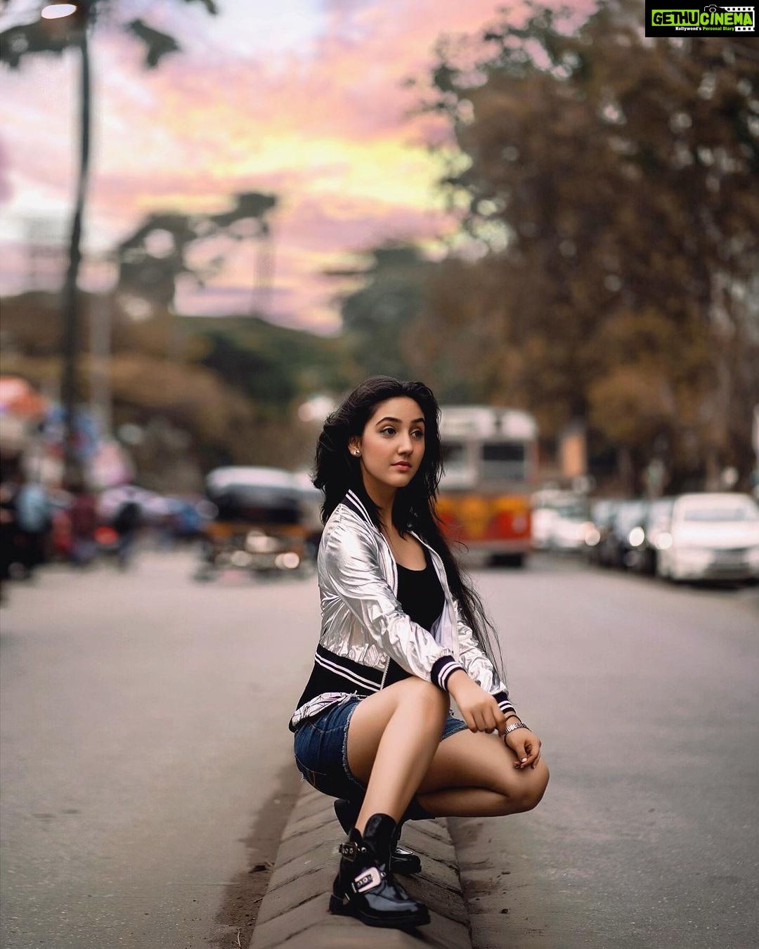 Ashnoor Kaur Instagram - What, 4M?😍 #Blessed #Grateful #Ashnoorians #LoveYouAll #Throwback Credits @kellansworld 📸 @amit_dey_photography Throwback In Time