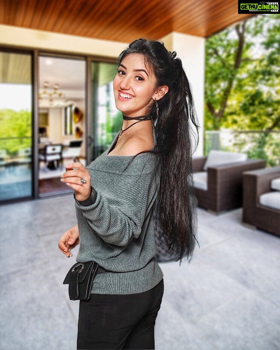 Ashnoor Kaur Instagram - It doesn’t need to be easy, It needs to be worth it✨♥️