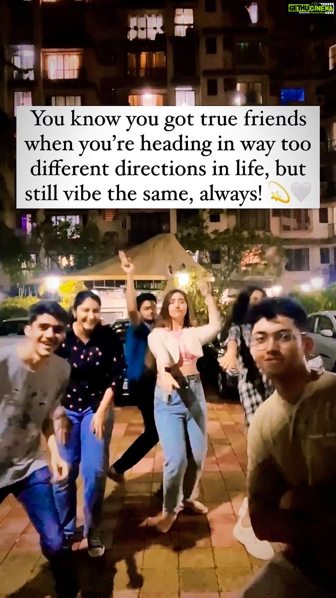 Ashnoor Kaur Instagram - Tag your gang and tell them how special they are!!! Happy #FriendshipDay guys🫶🏻🤍 . . . #friendshipreels #friendship #friendshipgoals #madness #igreels #explore #funnyreels #tagafriend