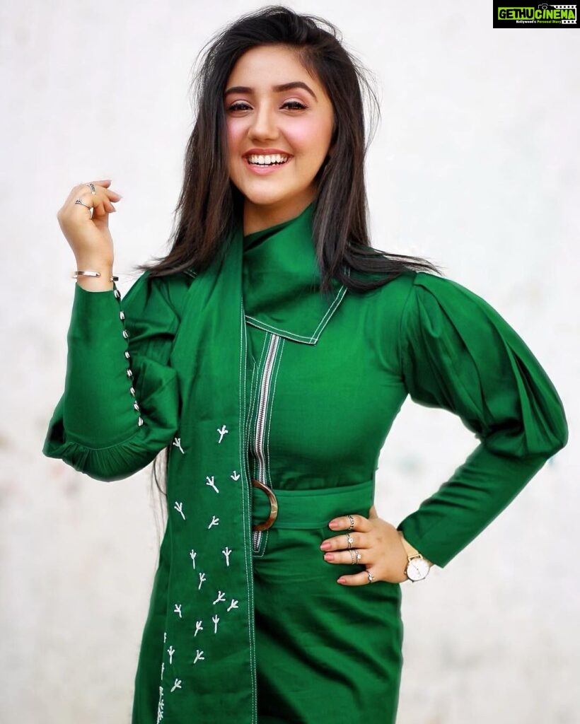 Actress Ashnoor Kaur HD Instagram Photos and Wallpapers March 2020 ...