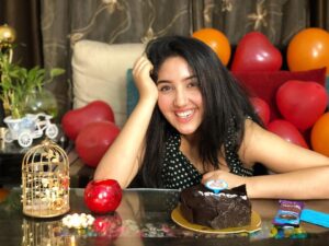 Ashnoor Kaur Instagram - 🎂🥳