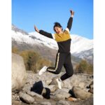 Ashnoor Kaur Instagram - Few hours to go😍🥳 . Guess for what??🤔 #throwbackpicture