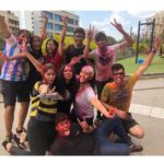 Ashnoor Kaur Instagram - I had an amazing Holi with my friends💗 These are the precious little moments that matter!! . How was your Holi? Rate it from 0-10✨ #HoliVibes #FestivalOfColours #FunWithFriends #HoliHai 📷 @kellansworld Holi Hai