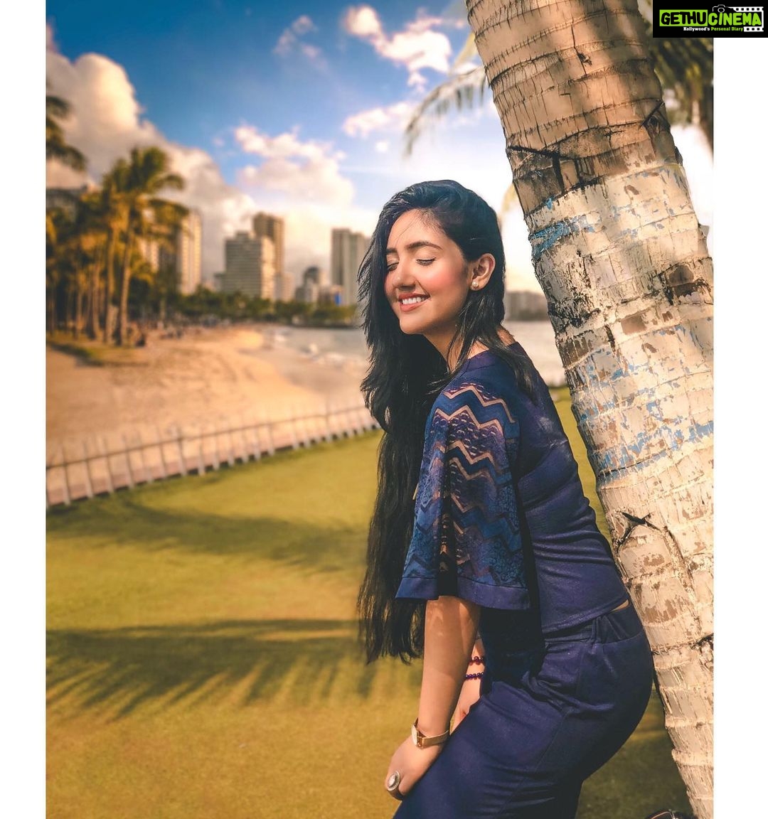Ashnoor Kaur Instagram - She’s mad, but she’s magic✨♥️ . #BeachBaby #NatureLover #Sunkissed Edited by @kellansworld