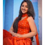 Ashnoor Kaur Instagram - Sat Shri Akal ji! Sabnu lohri diyaan lakh lakh vadaiyaan✨❤️ #happylohri