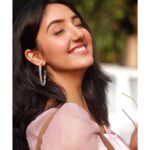 Ashnoor Kaur Instagram - Breathe. Smile. Relax. It’s gonna be a good day✨ . Good morning fam💕