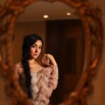 Ashnoor Kaur Instagram - See that person in the mirror? That’s your competition🔥 #mirroronthewall #ashnoorkaur #ashnoorstylediaries