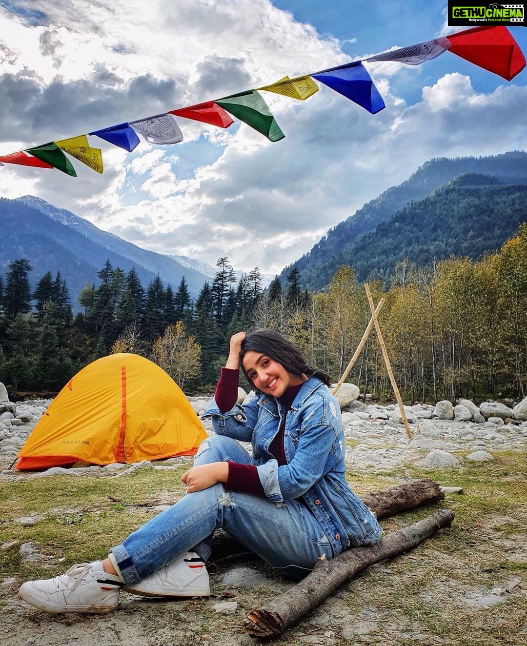 Ashnoor Kaur Instagram - Take me back♥️ . . #ManaliDiaries #HappyTimes #winter Manali, Himachal Pradesh