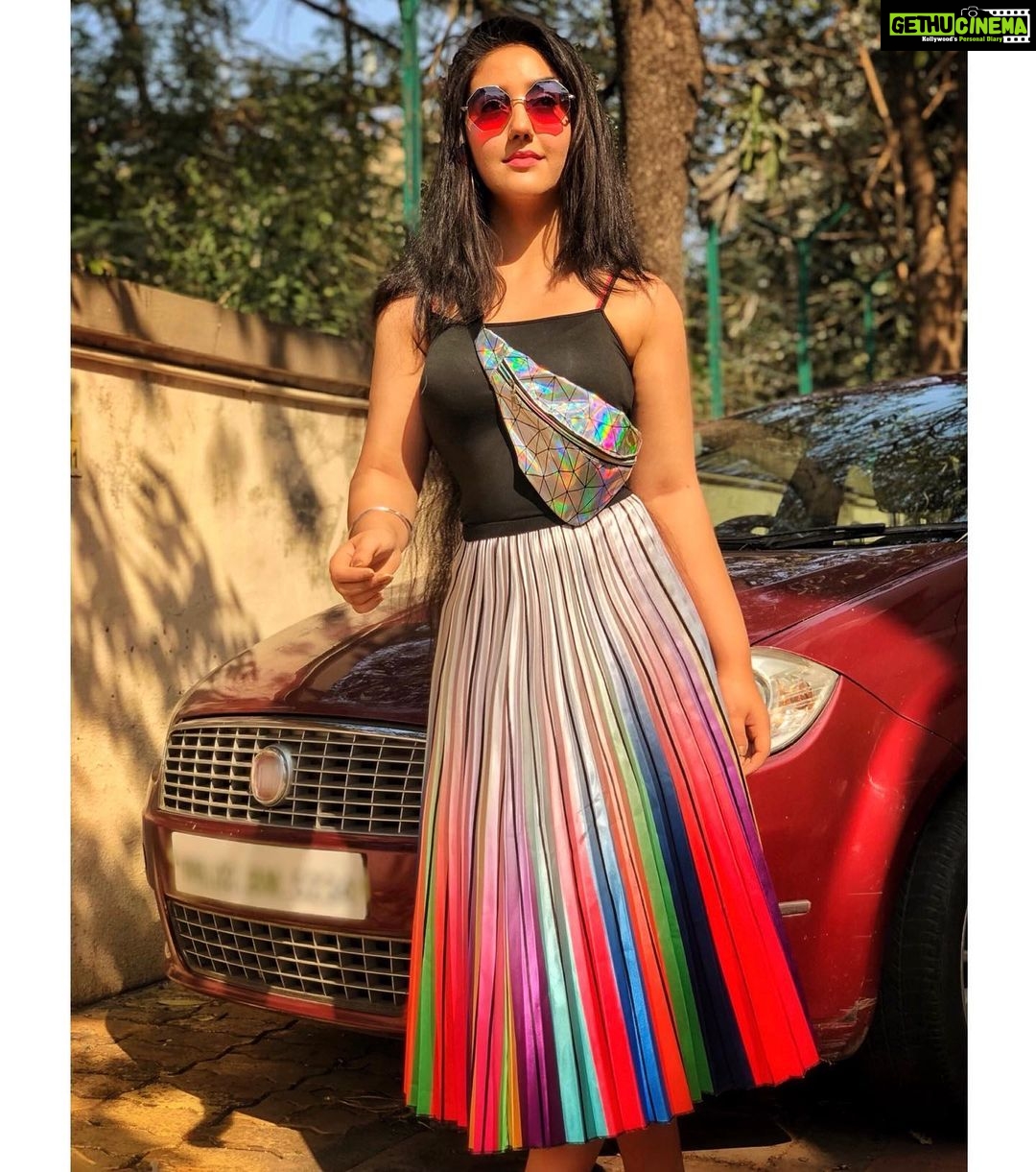 Ashnoor Kaur Instagram - Don’t know if, or if not the best, But surely not like the rest✨♥️ . #BeYou #BeUnique #LoveYourself #BeYourself Skirt by @pankhclothing 📸 by @kauravneet79