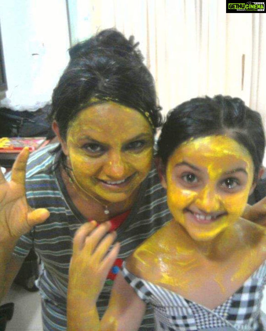 Ashnoor Kaur Instagram - Happy birthday meri Jaan♥️ I LOVE YOU @kauravneet79 Won’t write much, but would would only want to conclude by saying “She, is my inspiration, my #1 ❤️” #MyMom #MyBestFriend #MyInspiration #happybirthdayMom #ILoveYou