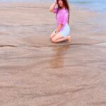 Ashnoor Kaur Instagram - The best kinda mornings🤍 #BeachBaby