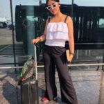 Ashnoor Kaur Instagram - I asked my heart, To show me the path... It took me to the airport😁 Do you love travelling? I do😍 #AirportLook #AshnoorStyleDiaries #sunkissed #goldenhour #strikeapose