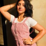 Ashnoor Kaur Instagram - You know me, not my story💫💗 #sunkissed #goldenhour #ashnoorstylediaries
