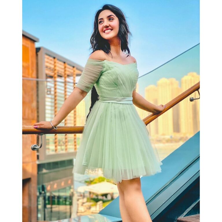 Ashnoor Kaur Instagram - It is not about the length of life, but the depth of it💛 . . Styled by @dhartigulati 🤗 📸 by @hasnaink07 Edited by @kellansworld #LoveYourself #LiveLife #EnjoyLife #DubaiDiaries #MeriGalti #AshnoorStyleDiaries Blue Waters Dubai
