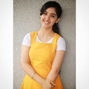 Ashnoor Kaur Instagram - Don’t let the world change your smile, Change the world with your smile❤️