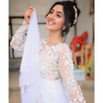 Ashnoor Kaur Instagram - Be you. Find you. Love you❤️ . . #loveyourself #ashnoorstylediaries #whitefashion #whitegown #smile