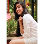 Ashnoor Kaur Instagram - Tables turn, bridges burn, but you live and learn✨❤️ . . #happyme #loveyourself #ashnoorstylediaries #naturelover #ashnoorkaur #smilesmilesmile #messyhair #investinyourself