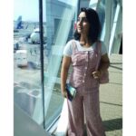 Ashnoor Kaur Instagram - #AirportLook Bom✈️Delhi . . Outfit by - @periwinkley_shop Styled by - @shrishtimunka 📸 by - @gurmeetsingh0911 #MyAirportLook #ashnoorstylediaries #AirportFashion #airportoutfit #airportstyle #travel #traveljunkie Mumbai Airport